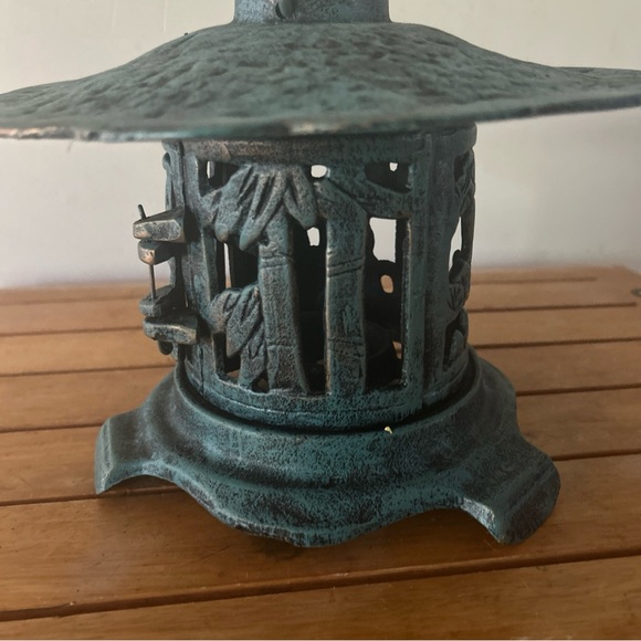 Vintage Cast Iron Japanese Asian Pagoda  Lantern Garden Decor - Picture 8 of 12